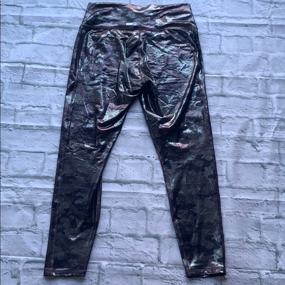 Fabletics Mid-Rise PowerHold Camo Shine Legging - Picture 12 of 12